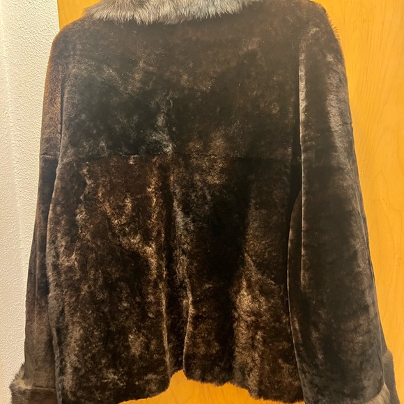 Elegant Brown Faux Fur Teddy Jacket - Picture 3 of 4
